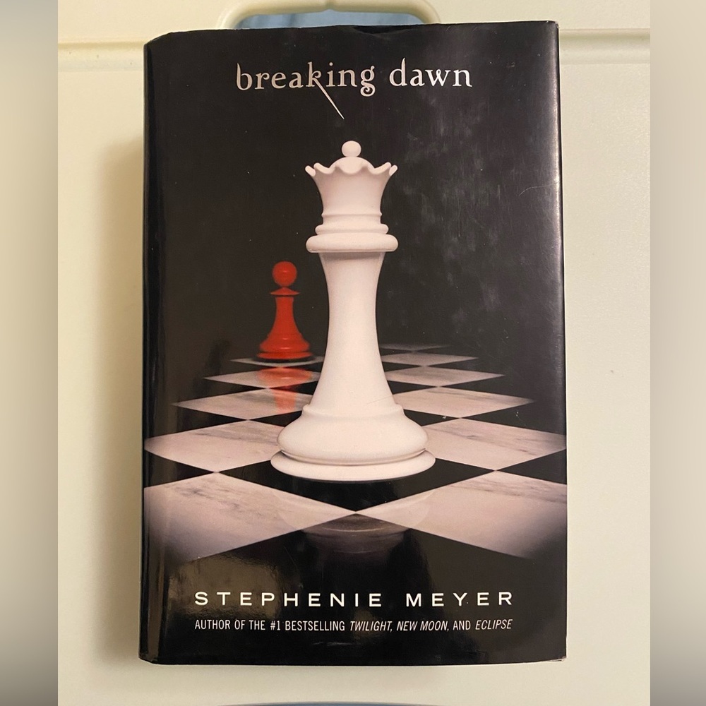 Breaking dawn hardcover with concert series cd